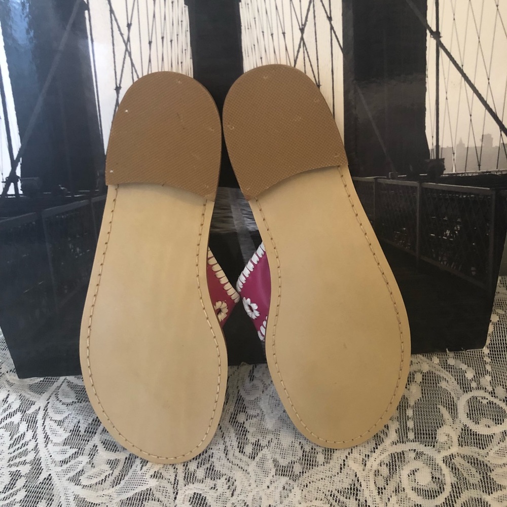 JACK ROGERS - Picture 6 of 7